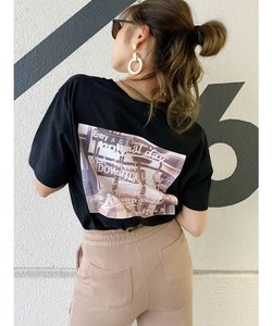DOWN TOWN BUNNY Tシャツ