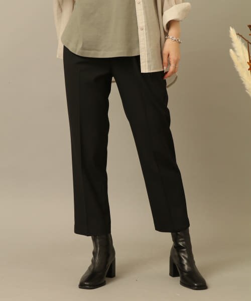 黒パンツのレディースコーデ10選 定番アイテムをフル活用しよう Mall