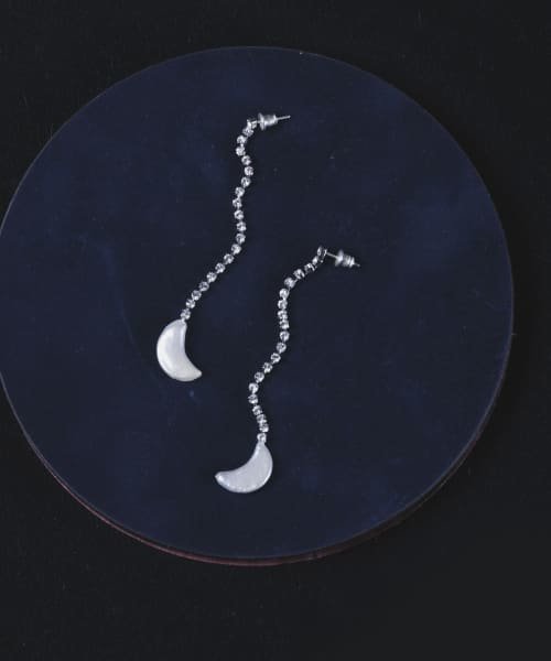 Le Chic Radical Half Moon Drop Earrings | URBAN RESEARCH（アーバン