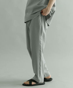 URBAN RESEARCH iD　Reflax LINEN LIKE PANTS