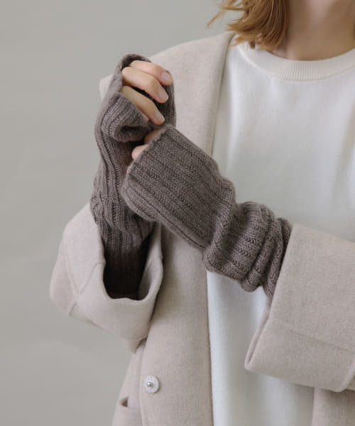 William Brunton Hand Knits リブ編みアームウォーマー | URBAN