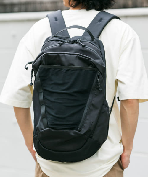 TRAVELER DAY PACK