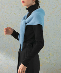 STUART AUSTIN　Triangular Scarf