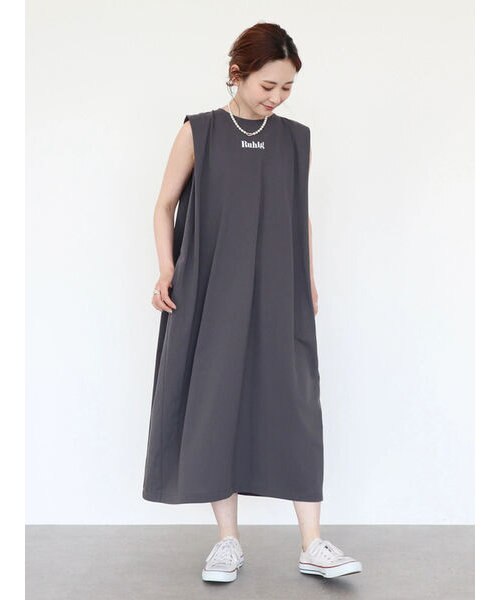 ロゴノースリーブカットワンピース American Holic アメリカンホリック の通販 Mall