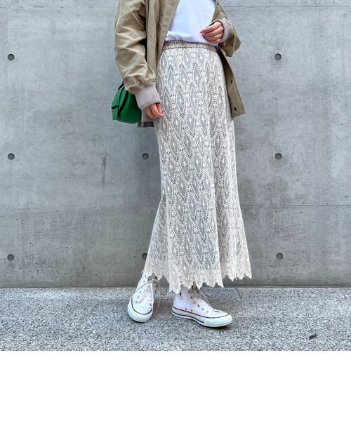 ブラックのロングスカートを使ったfredy Gloster オンラインのコーディネート 3月 春 ブラックのロングスカートを使ったfredy Gloster オンラインのコーディネート 3月 春