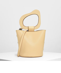 スカルプチュアルハンドル ウーベンバケツバッグ / Sculptural Handle Woven Bucket Bag