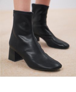 ステッチトリム ブロックヒールアンクルブーツ / Stitch-Trim Block Heel Ankle Boots