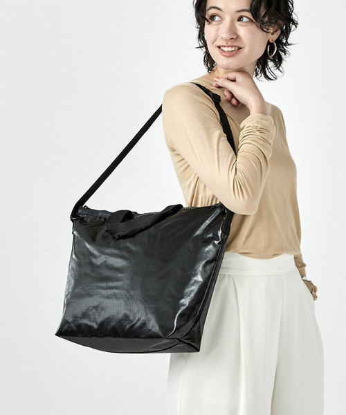 DELUXE EASY CARRY TOTE ブラックシャイン | LeSportsac 