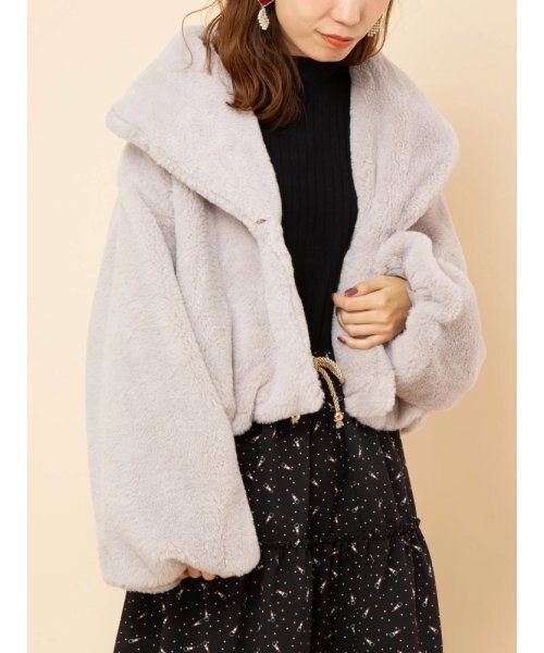 人気のファッショントレンド 最高かつ最も包括的なショート ファー コート 人気のファッショントレンド 最高かつ最も包括的なショート ファー コート