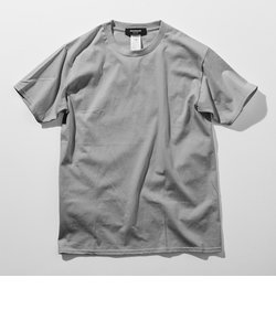 1PIU1UGUALE3 RELAX(ウノピゥウノウグァーレトレ) バックロゴプリントTシャツ