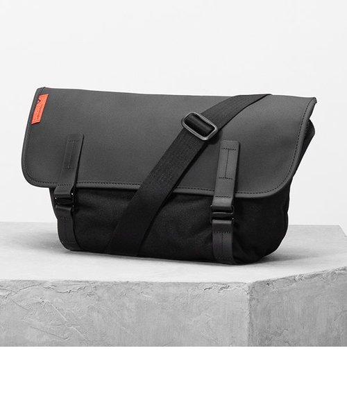 Topologie Pacer Messenger Dry ショルダーバッグ ブラック | GEORGE'S ...