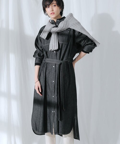 黒ワンピースコーデを格上げ シーズン別の着こなしテクニック Mall