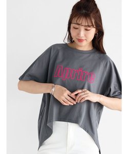 “Aprire”フロッキーネオンロゴTシャツ