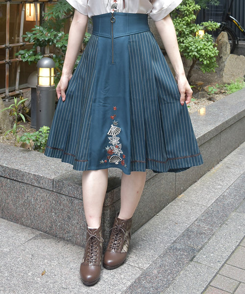 扇子×紅葉刺繍ジップスカート