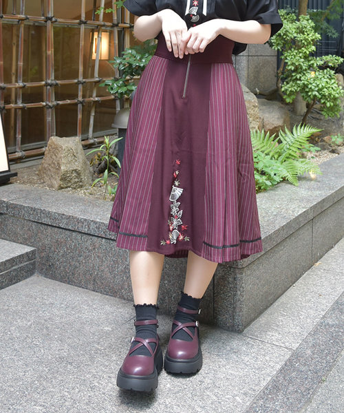 扇子×紅葉刺繍ジップスカート