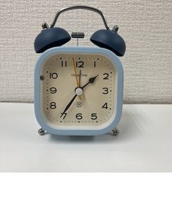 目覚まし時計 おしゃれ 通販 ツインベル 角型 目覚まし機能 12cm x 8.6cm 電池式 アナログ サイレントモード シンプル かわいい 可愛い