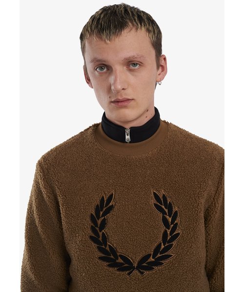 Borg Fleece Sweatshirt - M4670 | FRED PERRY（フレッドペリー）の ...