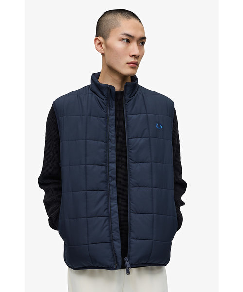 Grid Detail Insulated Gilet - J6518 | FRED PERRY（フレッドペリー