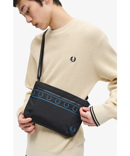 Contrast Tape Sacoche Bag - L6271 | FRED PERRY（フレッドペリー）の