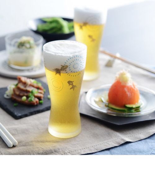 日本の夏を涼やかにしてくれる　金魚と花火のビアペアグラス