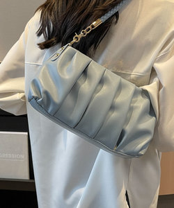 プリーツショルダーバッグ レディース 10代 20代 30代 韓国ファッション 春 夏 秋 冬 カジュアル 可愛い 白 黒 シンプル 無地 鞄