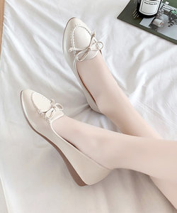 リボンフラットシューズ レディース 10代 20代 30代 韓国ファッション カジュアル 靴 可愛い シンプル 大人 黒 白 ぺたんこ 歩きやすい