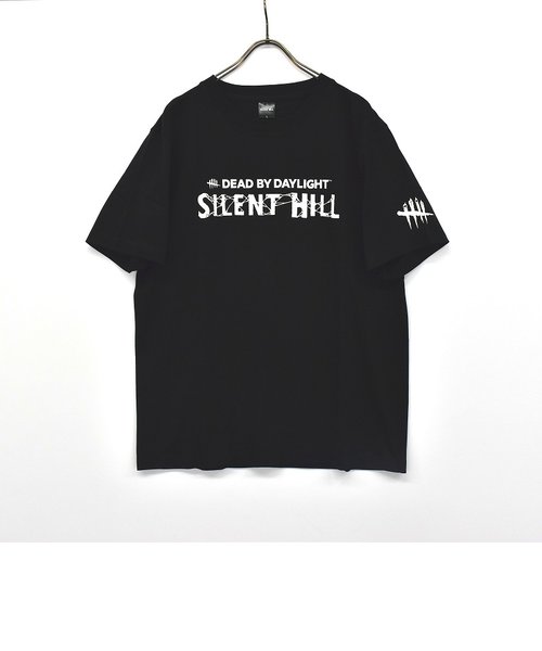 【SILENT HILL x Dead by Daylight】(サイレントヒル×デッドバイデイライト)　ロゴTシャツ