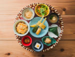 梅の花の定食や　うめまめ