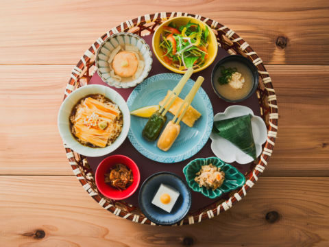 梅の花の定食や　うめまめ