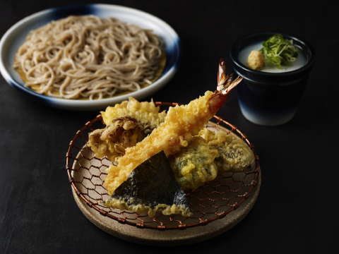 天然大海老天丼　自家製おうどん　白狐
