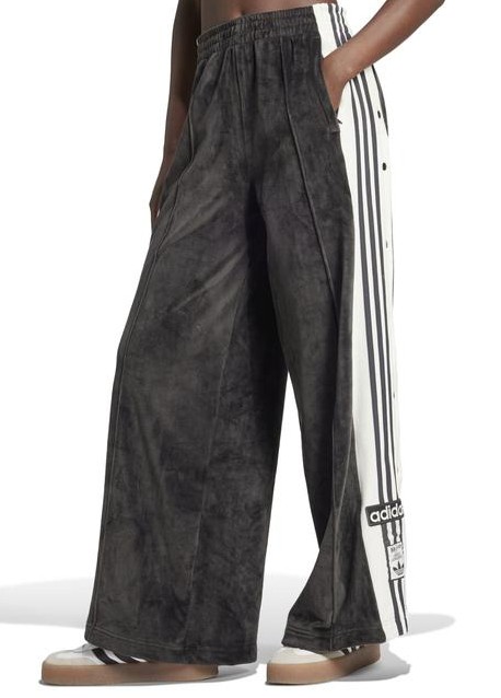 W ADIBREAK VELOUR TT BLACKのセットアップ再入荷