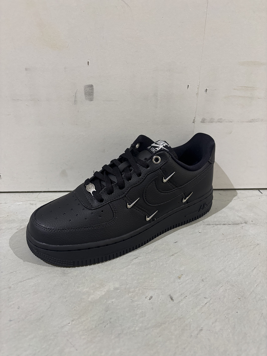 New colors of the Air Force 1 now available! | LaLaport IZUMI