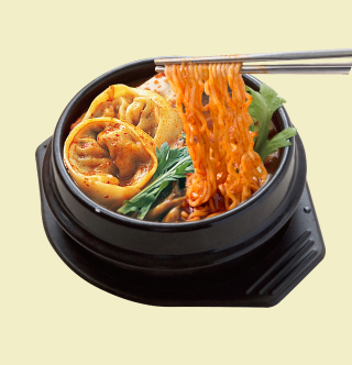 マンドゥーラーメンスンドゥブ半麺