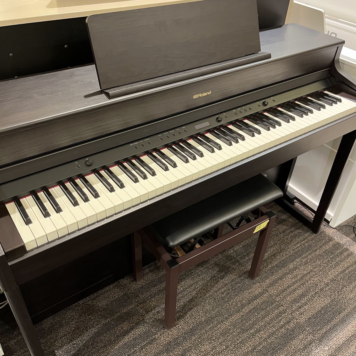 Roland HP203MH 88鍵 マホガニー 椅子付き Roland HP203MH 88鍵 マホガニー 椅子付き Roland - HP-203