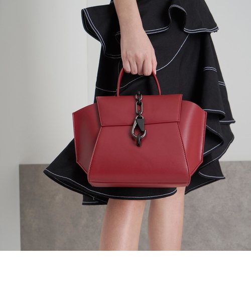 女性らしさと洗練のカギ おしゃれな 赤 小物 ららぽーと愛知東郷