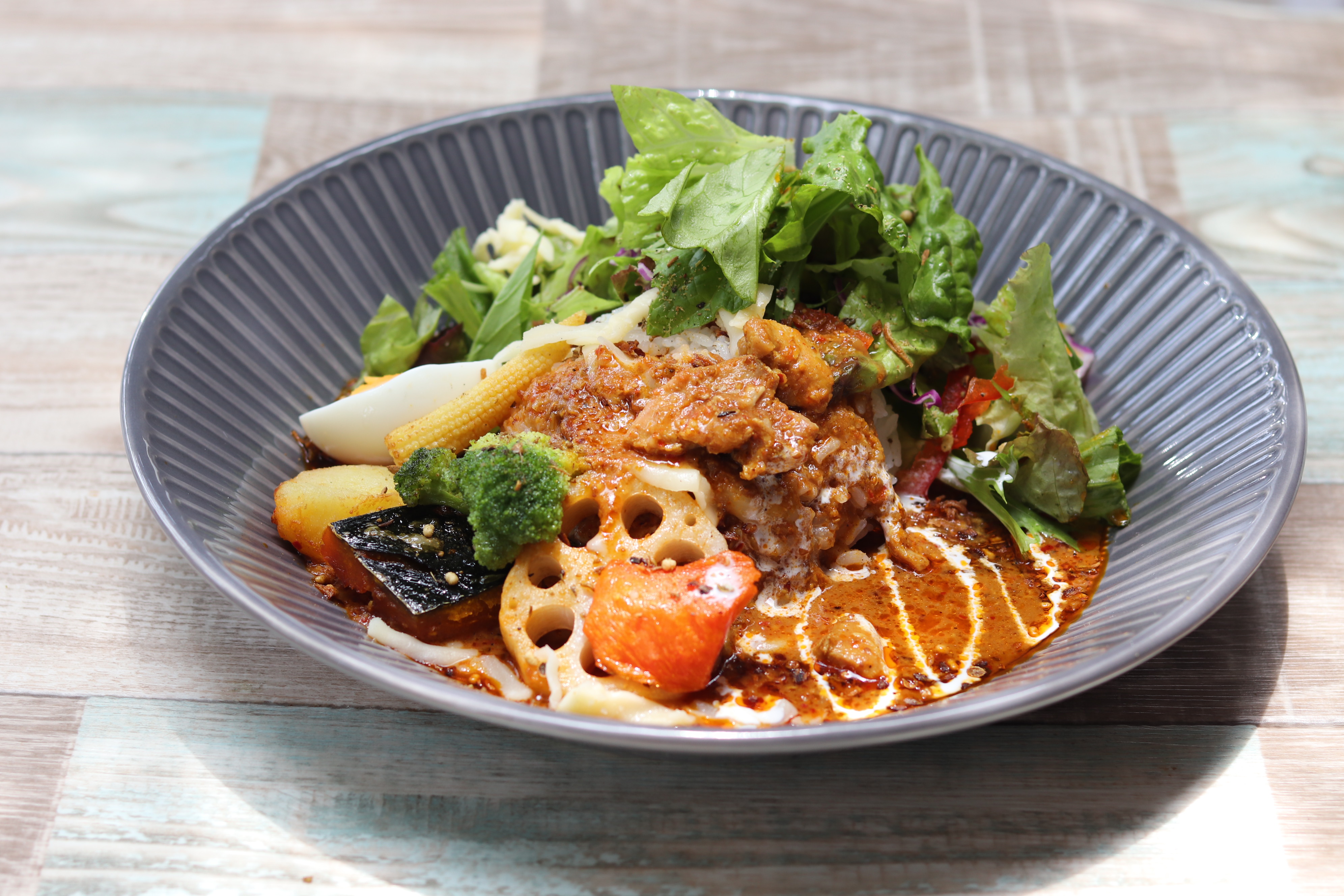 オススメです！スパイスカレー等、大好評メニュー