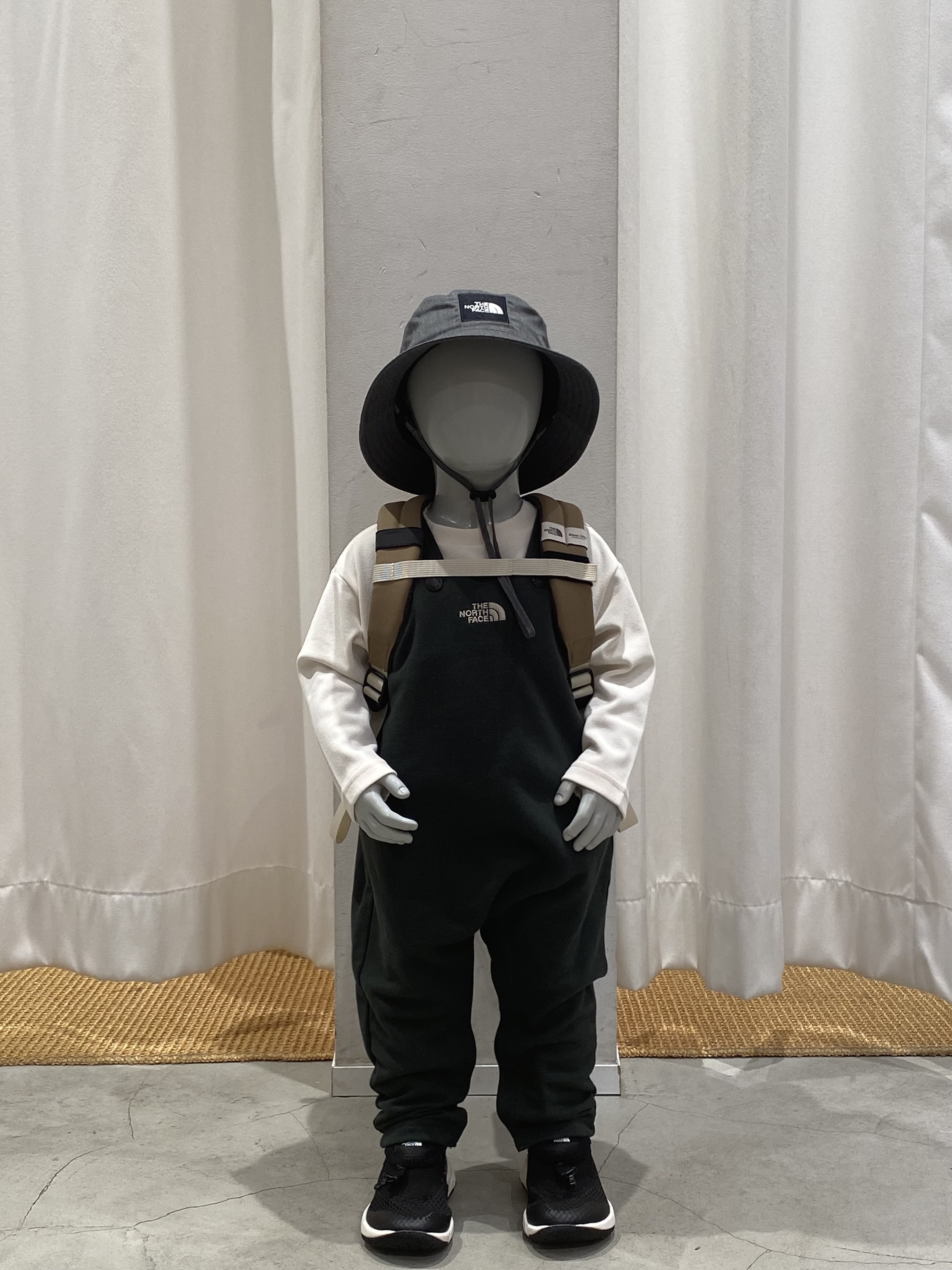 ノースフェイス オーバーオール 外遊び THE NORTH FACE ザ・ノース・フェイス ベビー用 防水パンツ