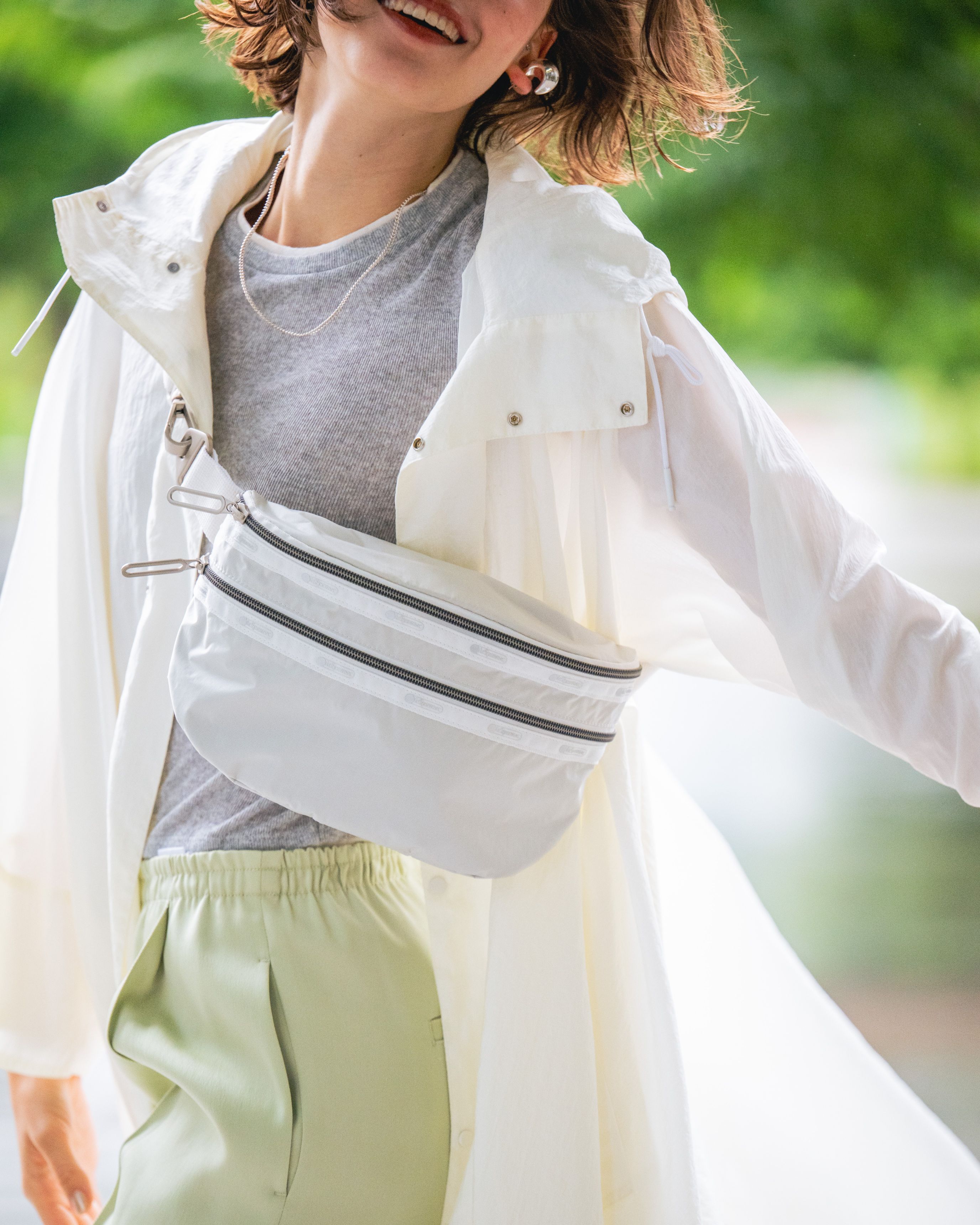 美品 レスポートサック エッセンシャルコレクション ウエストポーチ 送料込み ESSENTIAL BELT BAGブラック C（ベルトバッグ）｜LeSportsac