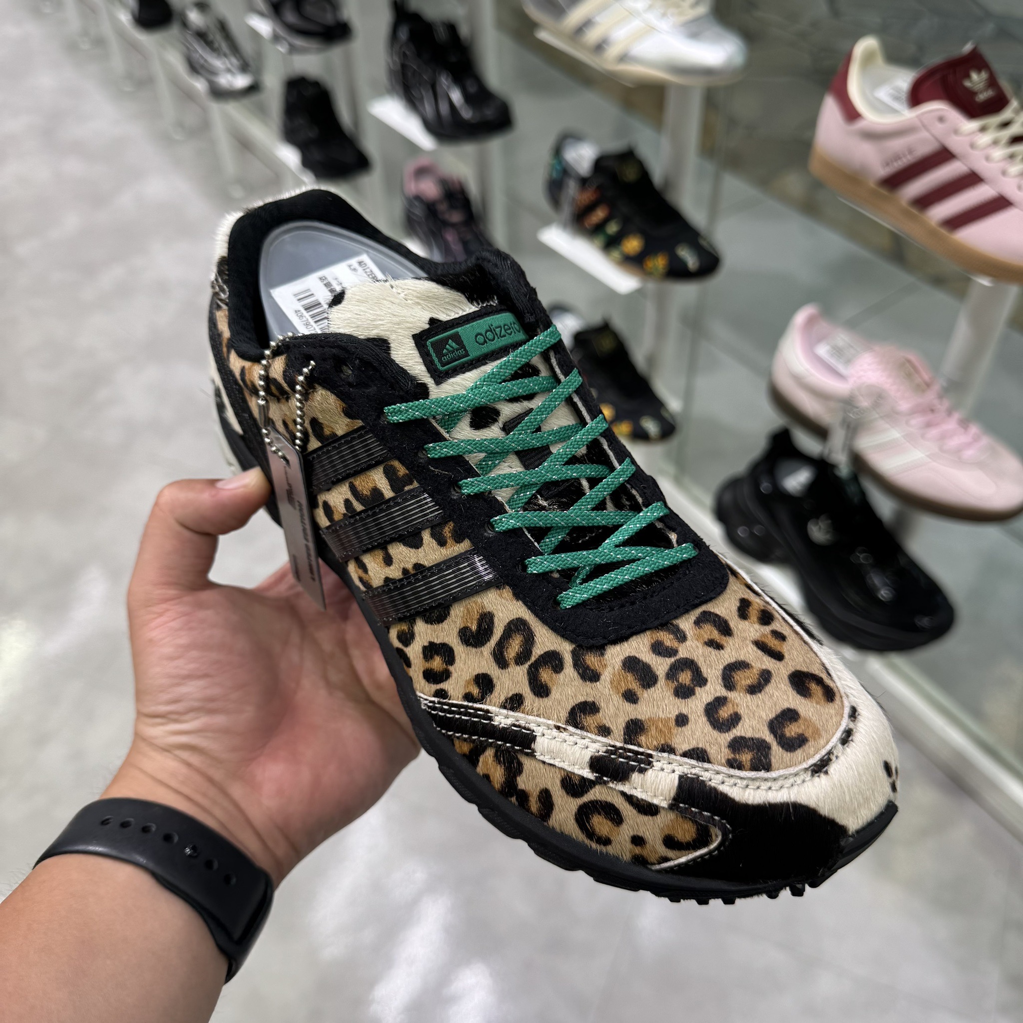 adidas レオパード柄 ランパン　Mサイズ ROAD TO RECORDS アディダスからレオパード柄の限定モデルが登場！ | ららぽーと横浜