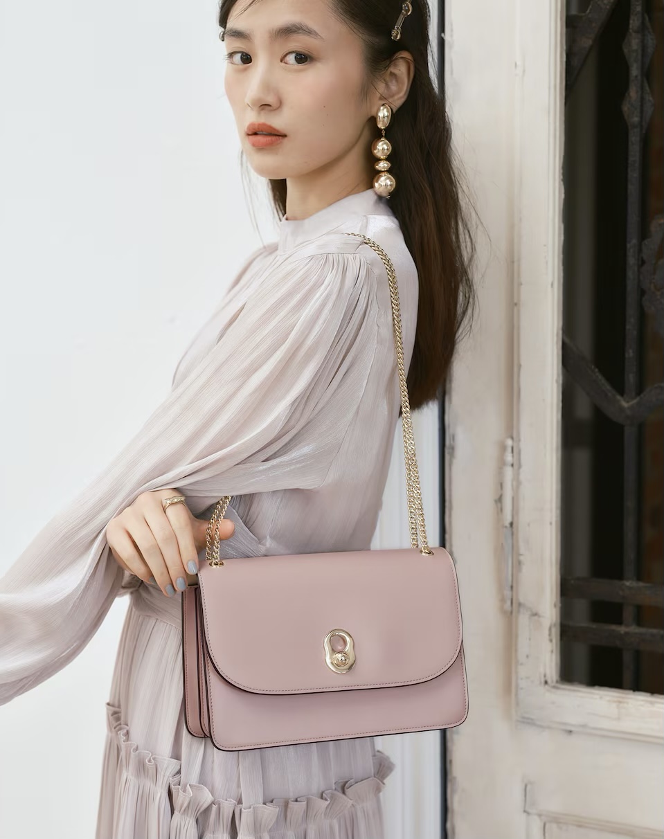 lure you in ローズチェーンバッグ 新品*限定品lureyouin ローズチェーンバッグ lure you in ローズ