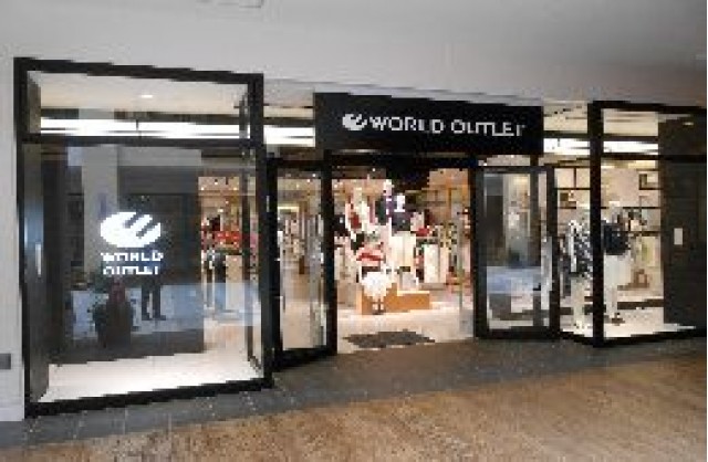 World Outlet 三井アウトレットパーク 幕張