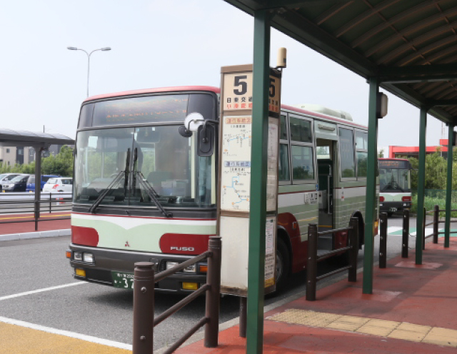 4.搭乘經由三井OUTLET PARK 往金田巴士總站的巴士
