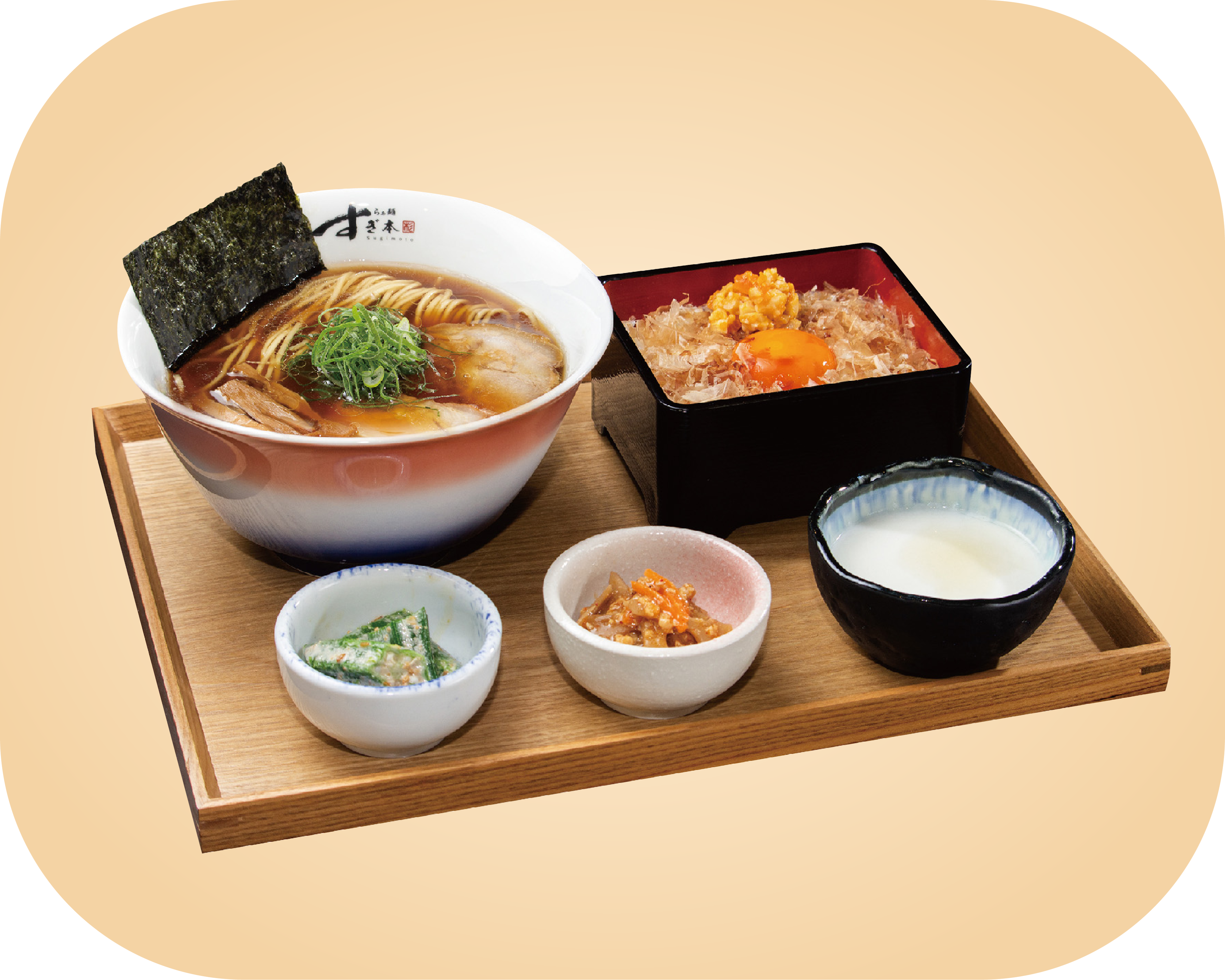 酱油拉面与名古屋交趾鸡蛋拌饭套餐