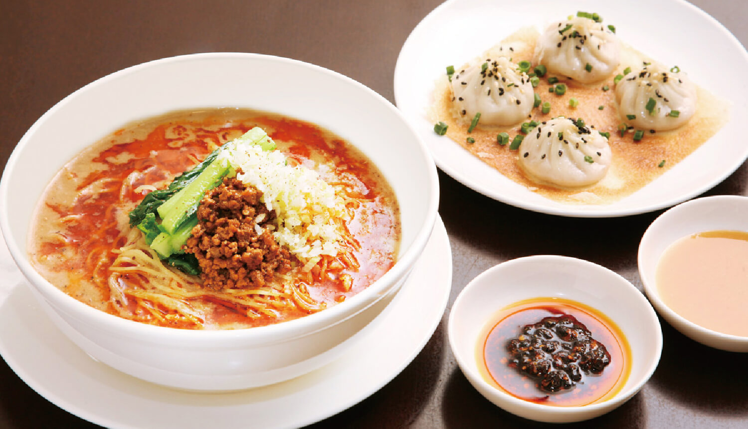 带翅烧小笼包鼎's  (Din's)