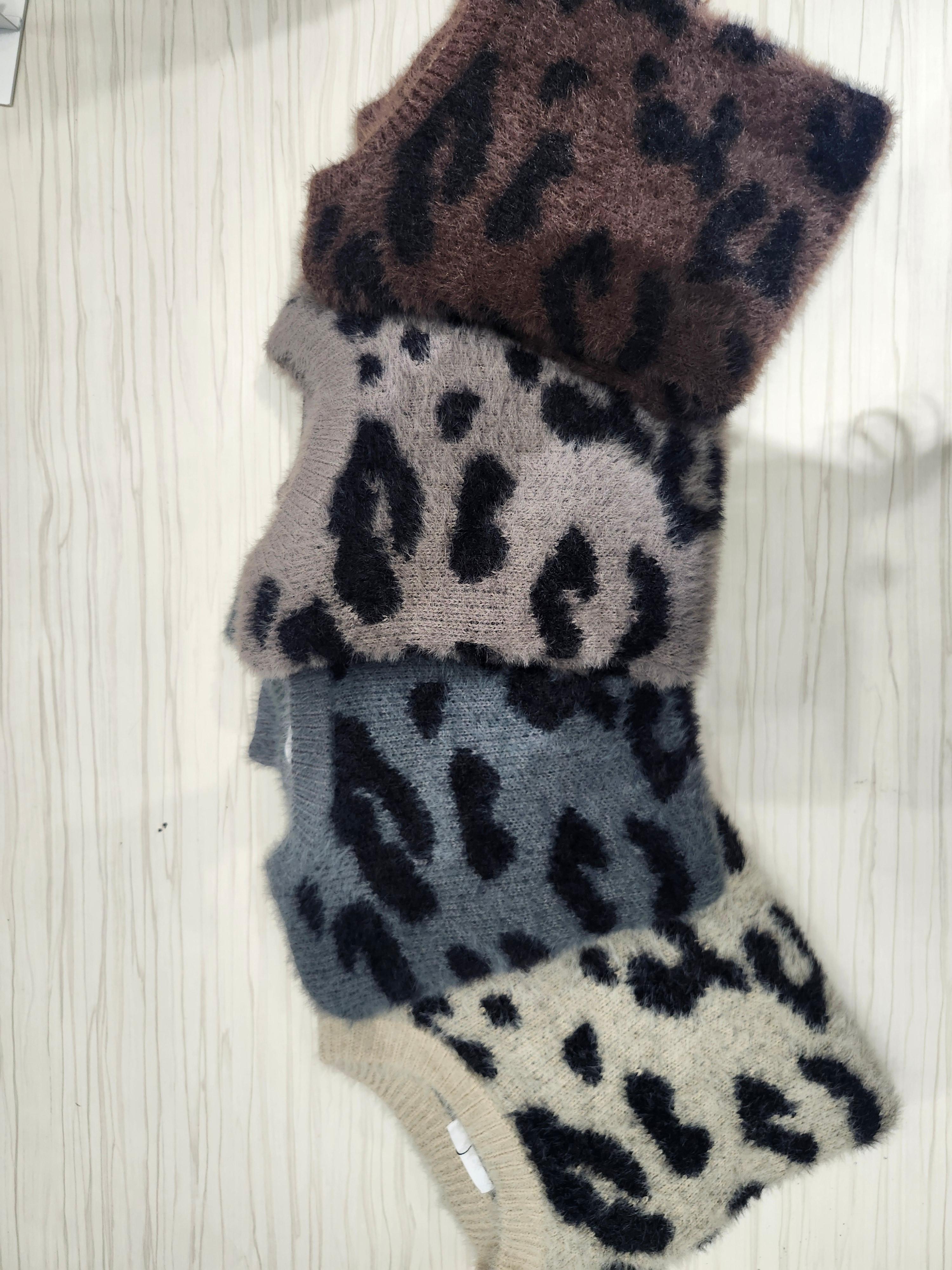 レオパード柄ニット