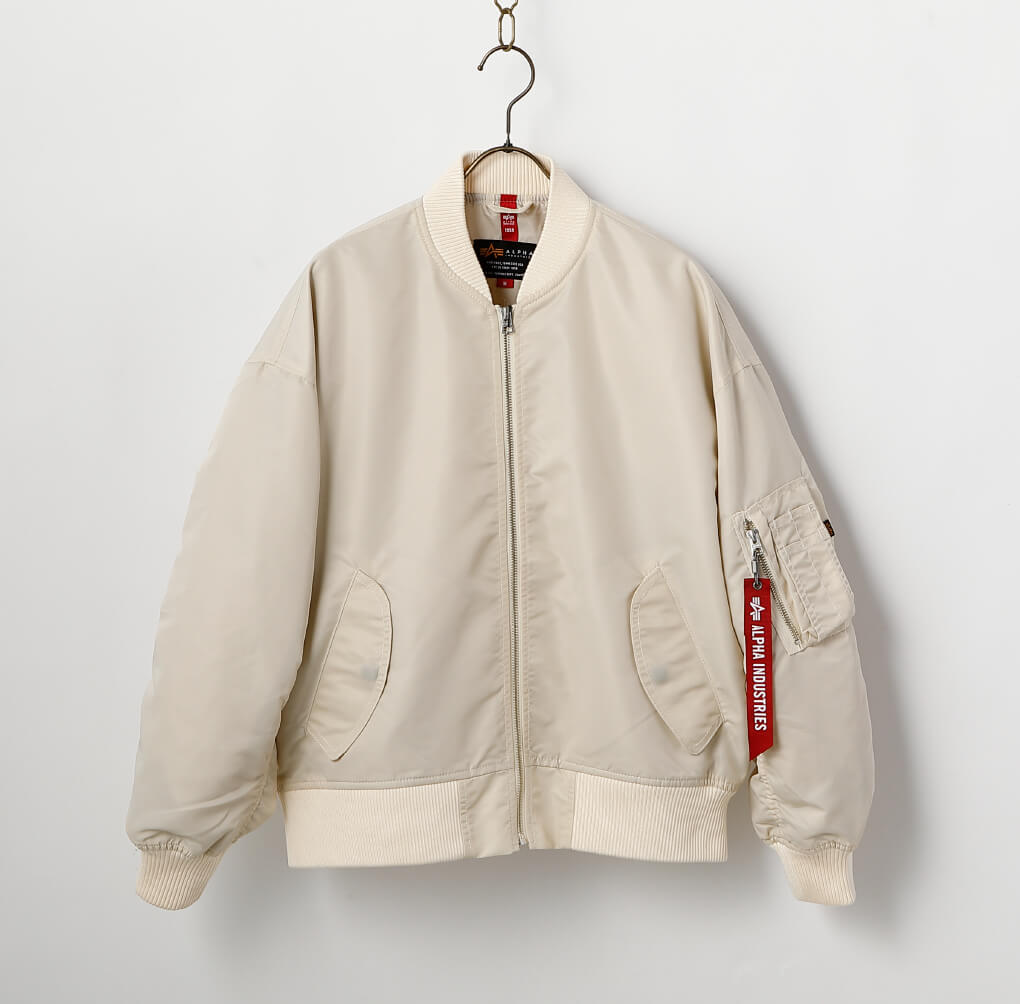 〈ALPHA INDUSTRIES〉ライトMA-1