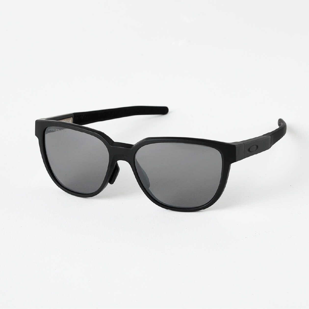〈OAKLEY〉アイウェア