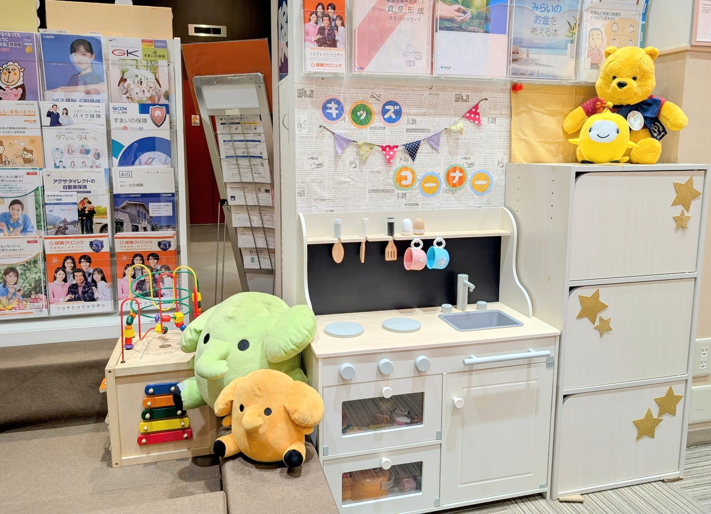 キッズコーナーには大きなキッチンが！楽しく遊んでいただけます。