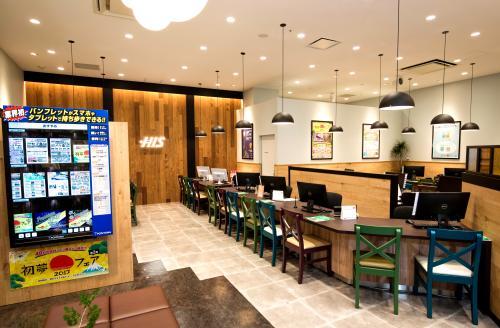 明るくてきれいな店内へお気軽に♪