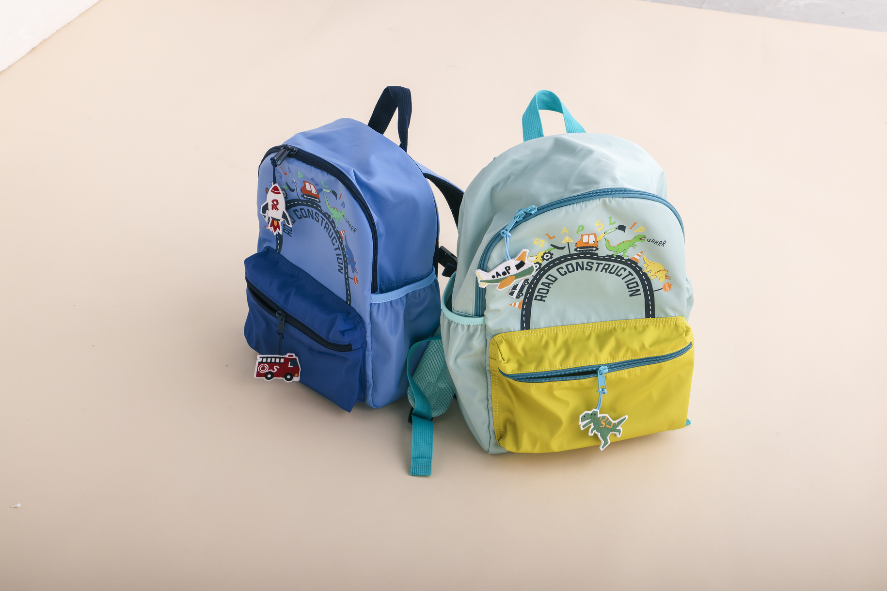 공룡은 작동 쿠루마 헝겊 매력있는 charm 4,290 엔 (세금 포함)